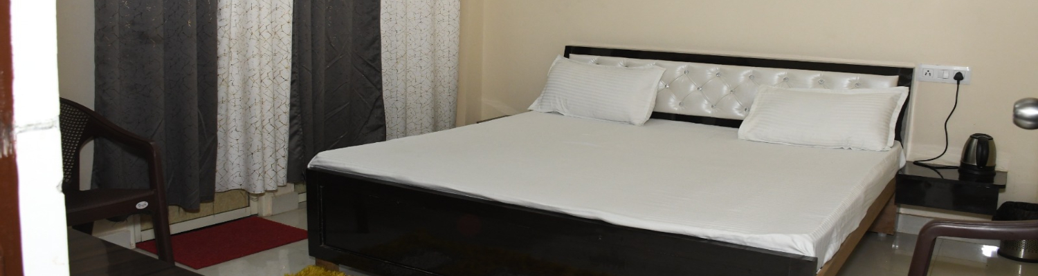 rooms in Varanasi